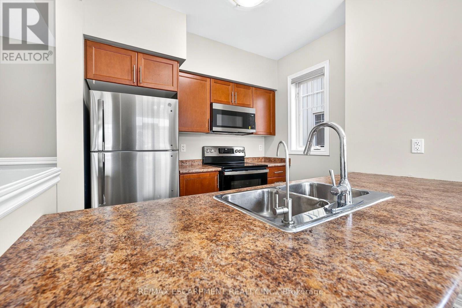 84- 6 Chestnut Drive, Grimsby, ON photo 16