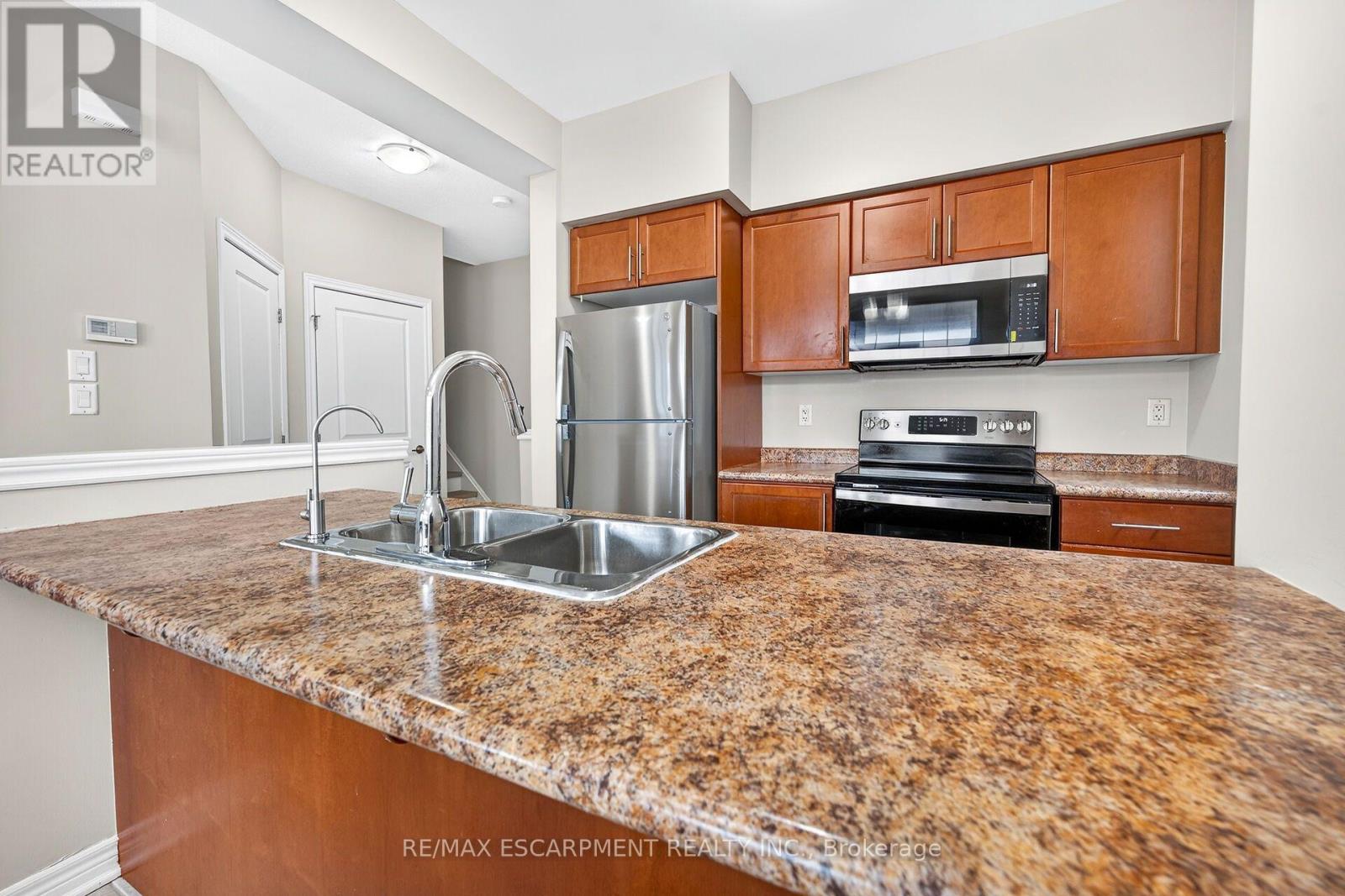 84- 6 Chestnut Drive, Grimsby, ON photo 17