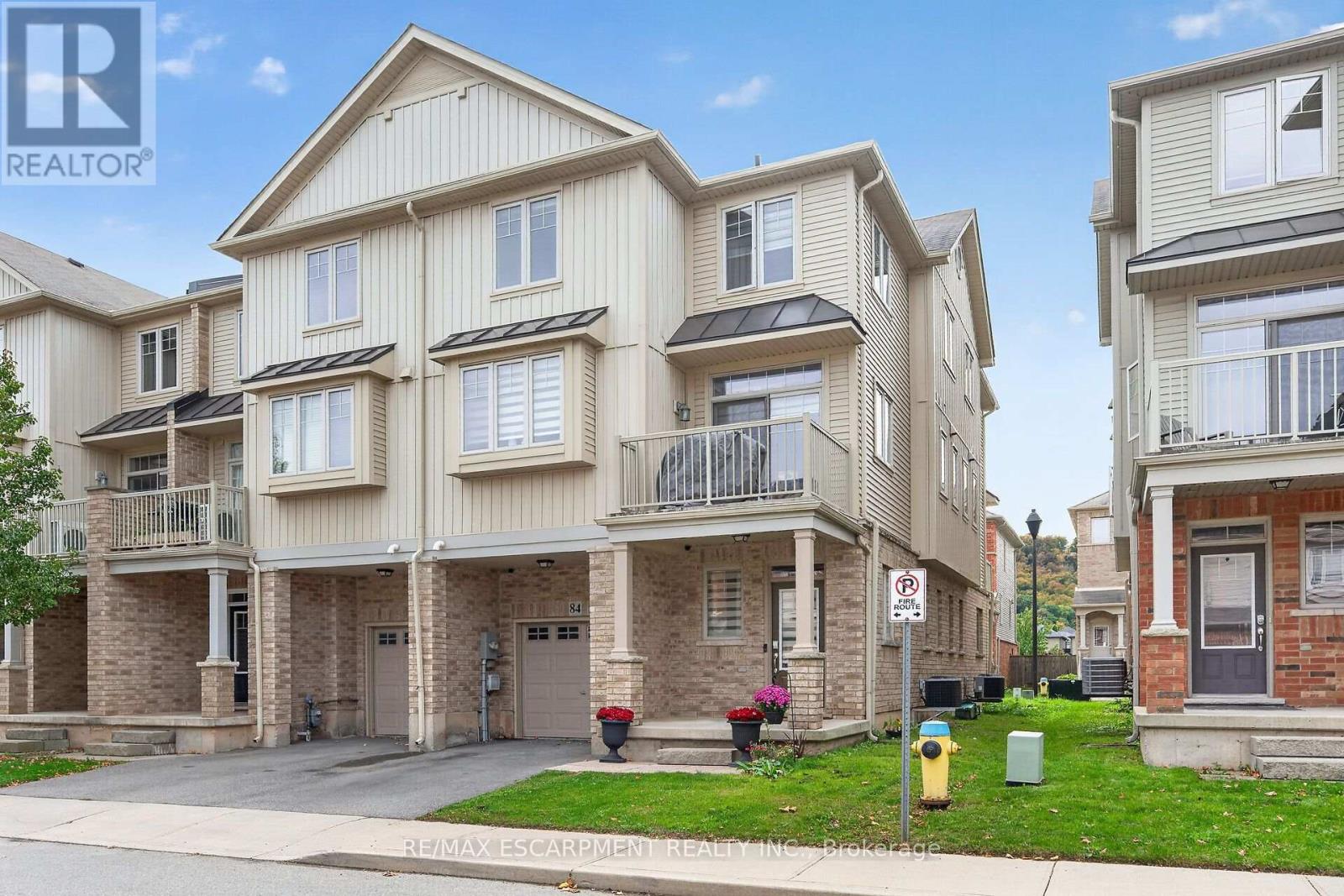 84- 6 Chestnut Drive, Grimsby, ON photo 2