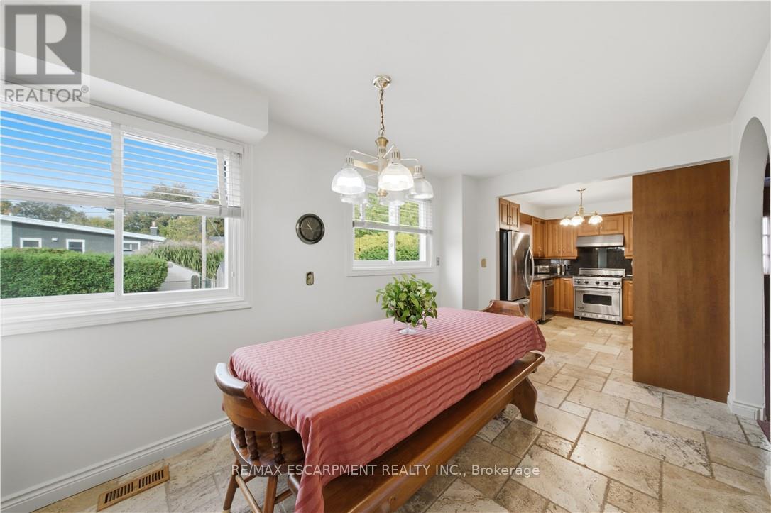 24 West 32nd Street, Hamilton, ON photo 17