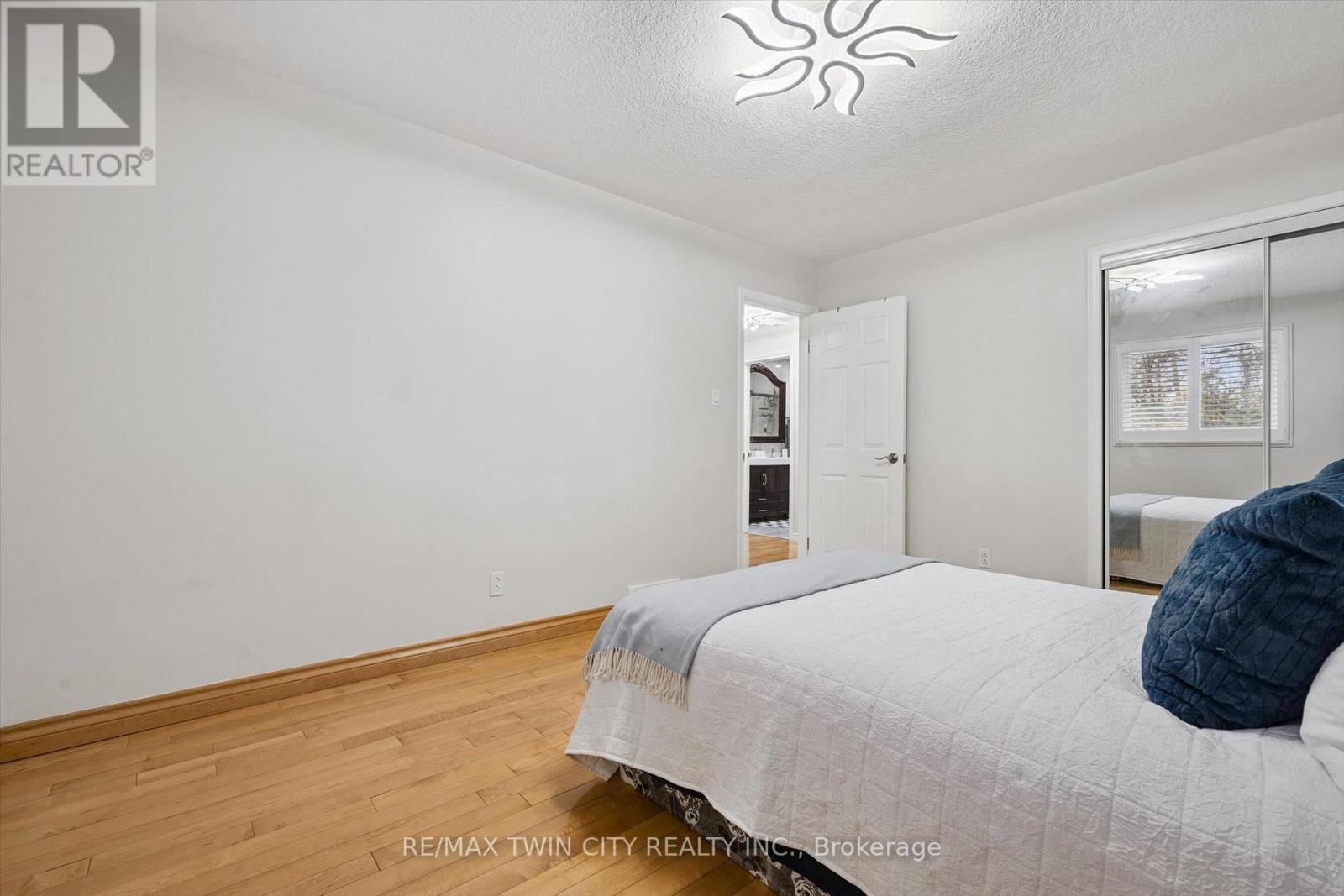 326 Manchester Road, Kitchener, ON photo 14