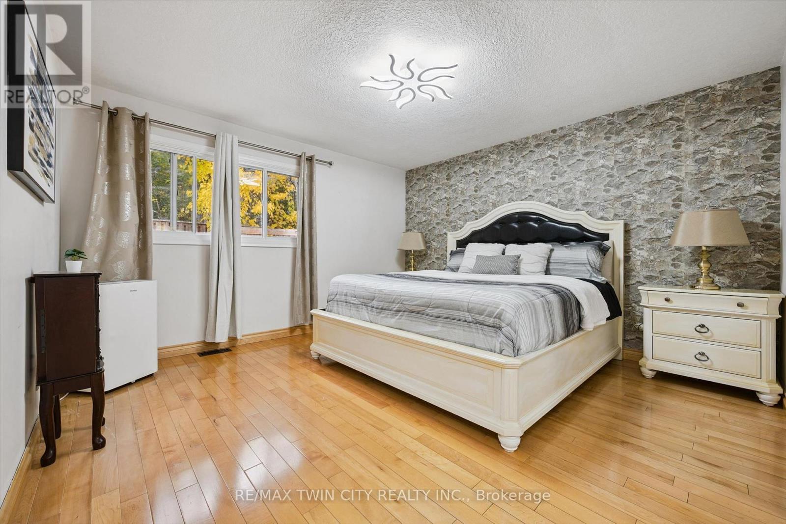 326 Manchester Road, Kitchener, ON photo 17