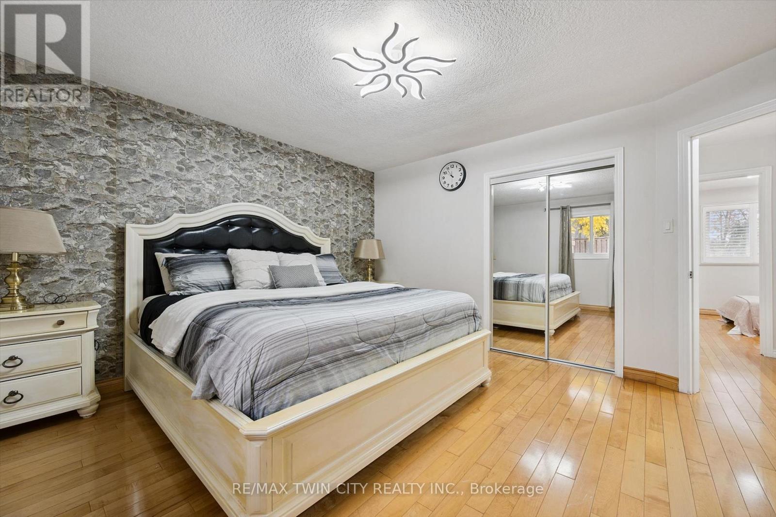 326 Manchester Road, Kitchener, ON photo 18