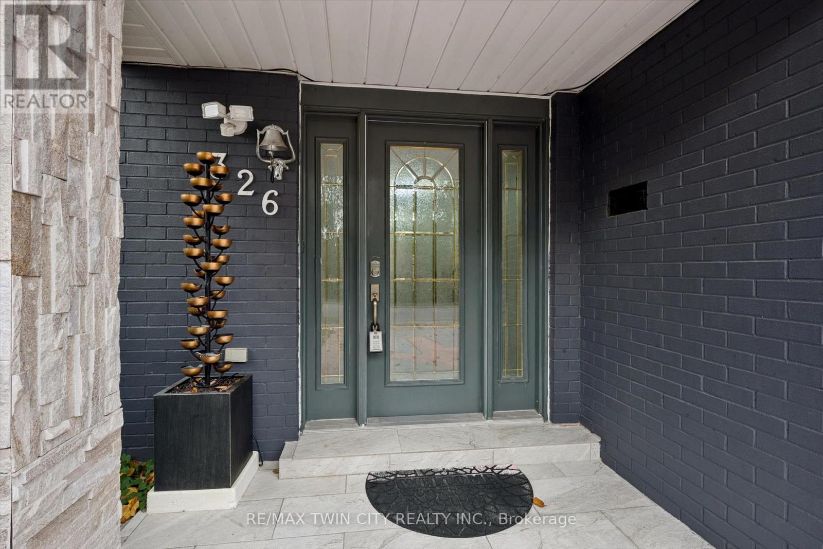 326 MANCHESTER ROAD — photo 3