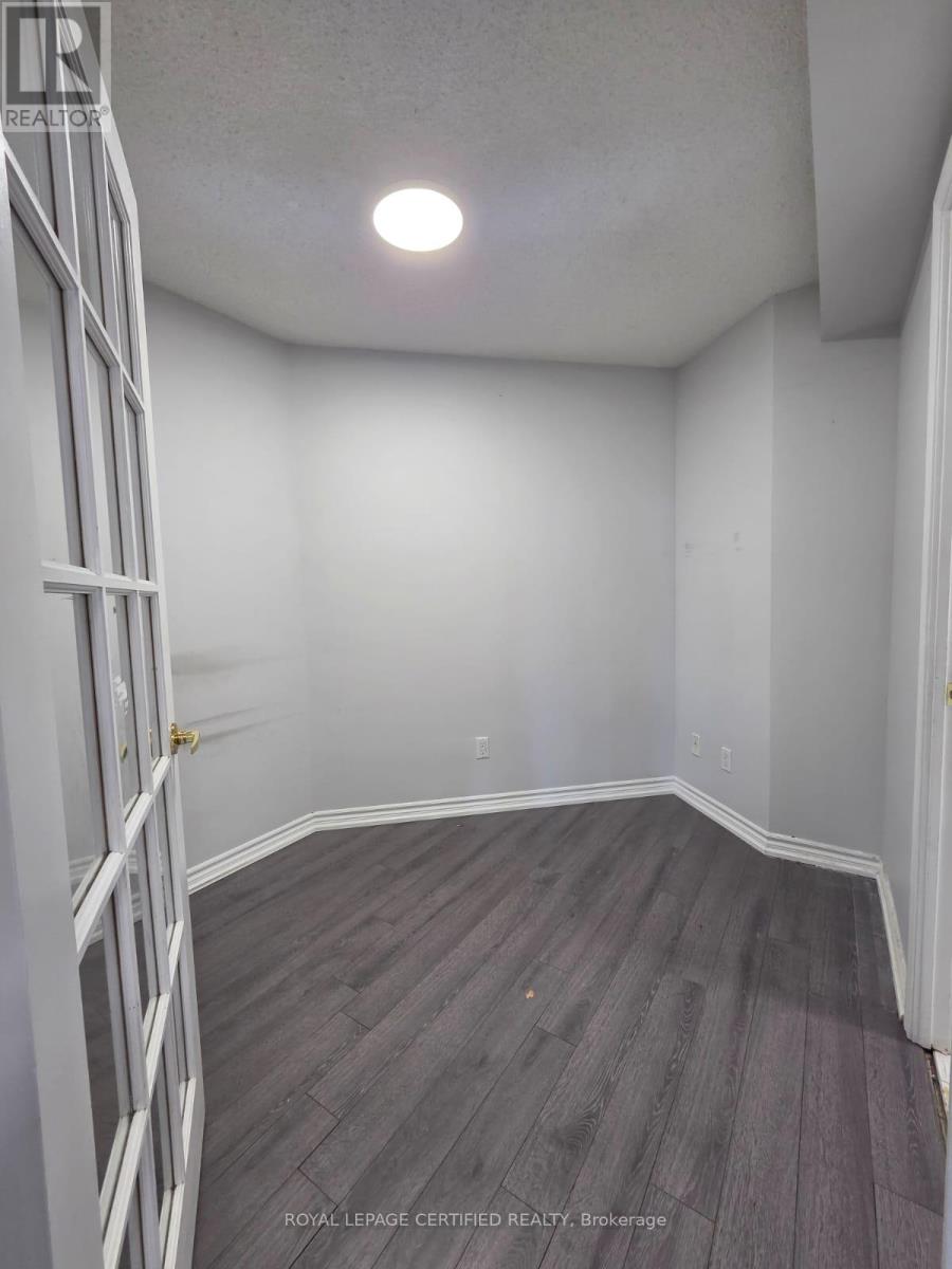 35 Kingsbridge Garden Circle — photo 11
