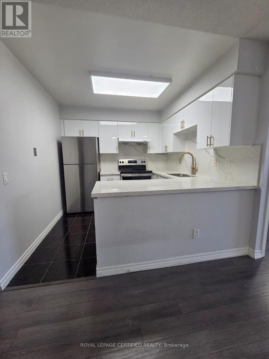 35 Kingsbridge Garden Circle — photo 7