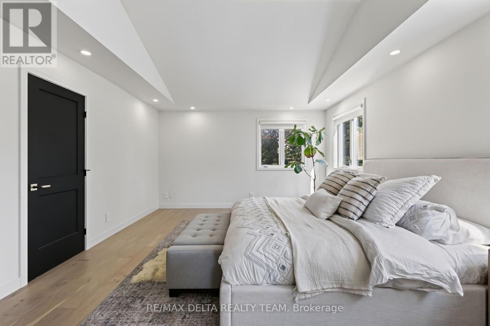 489 Evered Avenue — photo 29