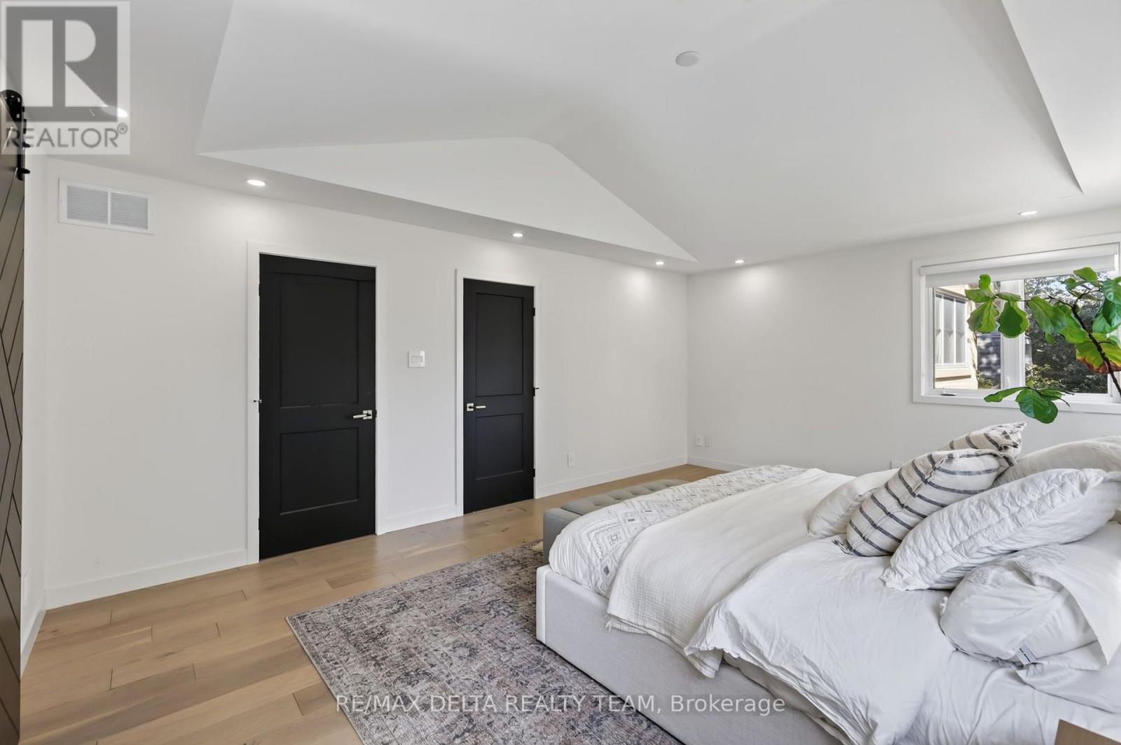 489 Evered Avenue — photo 30