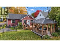 Family room - 660 Philip Street, Fredericton, NB E3A2Y4 Photo 6