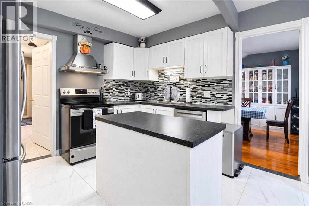 46 Robson Avenue — photo 18