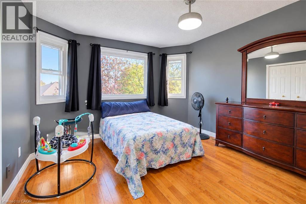 46 Robson Avenue — photo 32