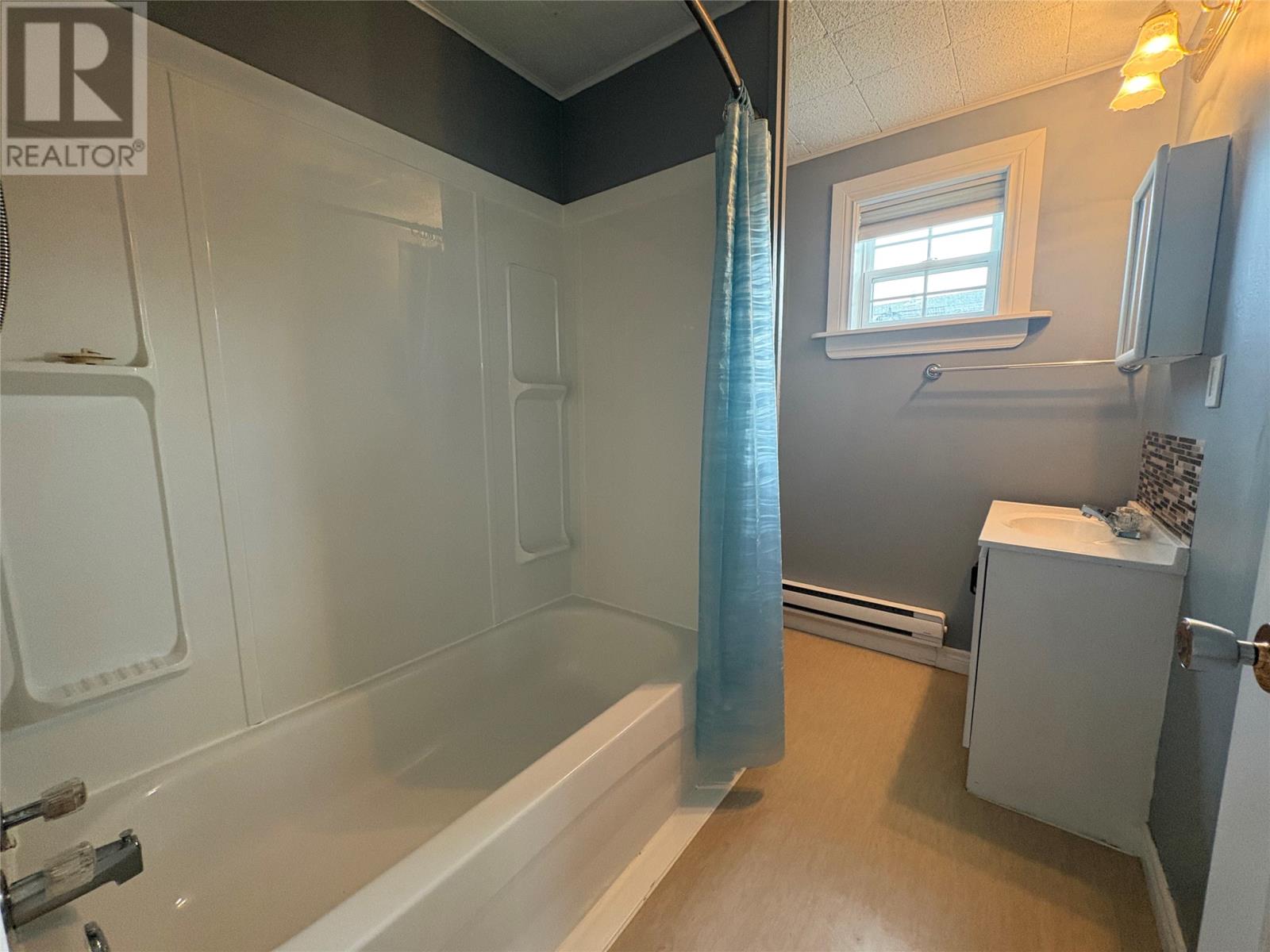 180 East Street - 13