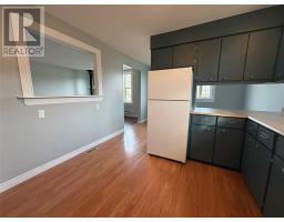 180 East Street thumbnail 4