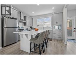 111 Wolf Creek Manor Se, Calgary, AB T2X4A1 Photo 14