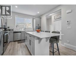 111 Wolf Creek Manor Se, Calgary, AB T2X4A1 Photo 17