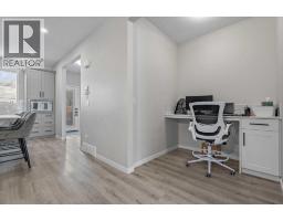 111 Wolf Creek Manor Se, Calgary, AB T2X4A1 Photo 22