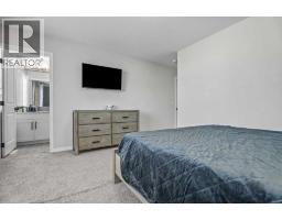 111 Wolf Creek Manor Se, Calgary, AB T2X4A1 Photo 25
