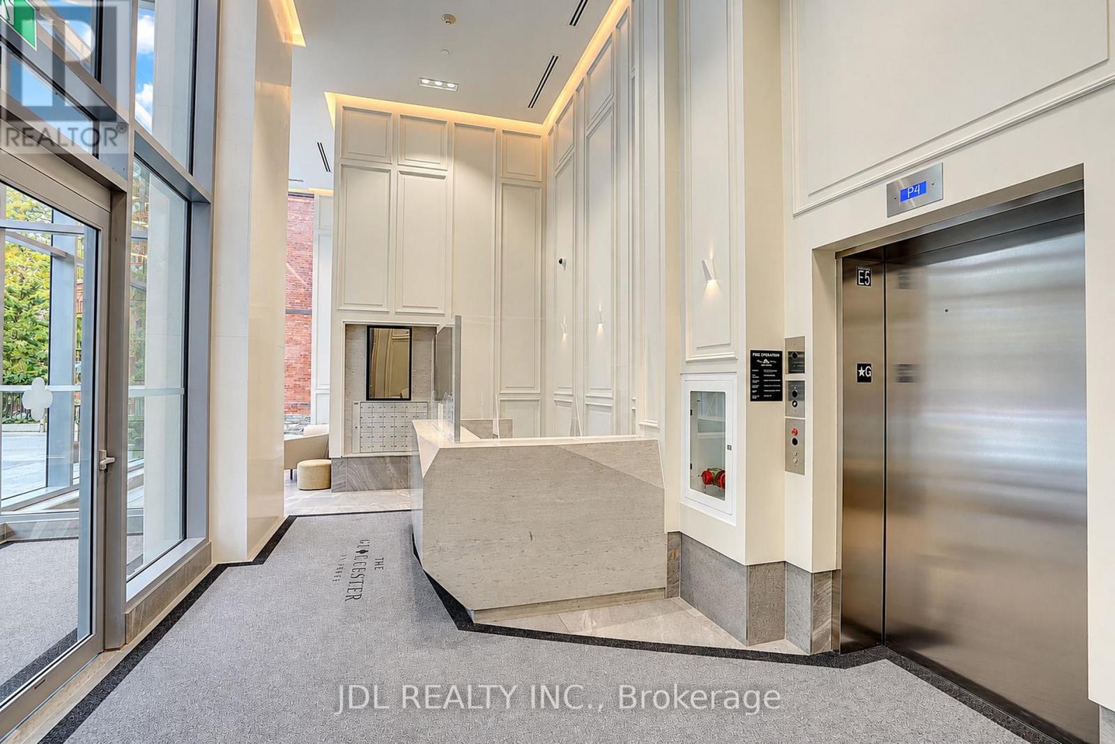 #1615 1 GLOUCESTER STREET - 10