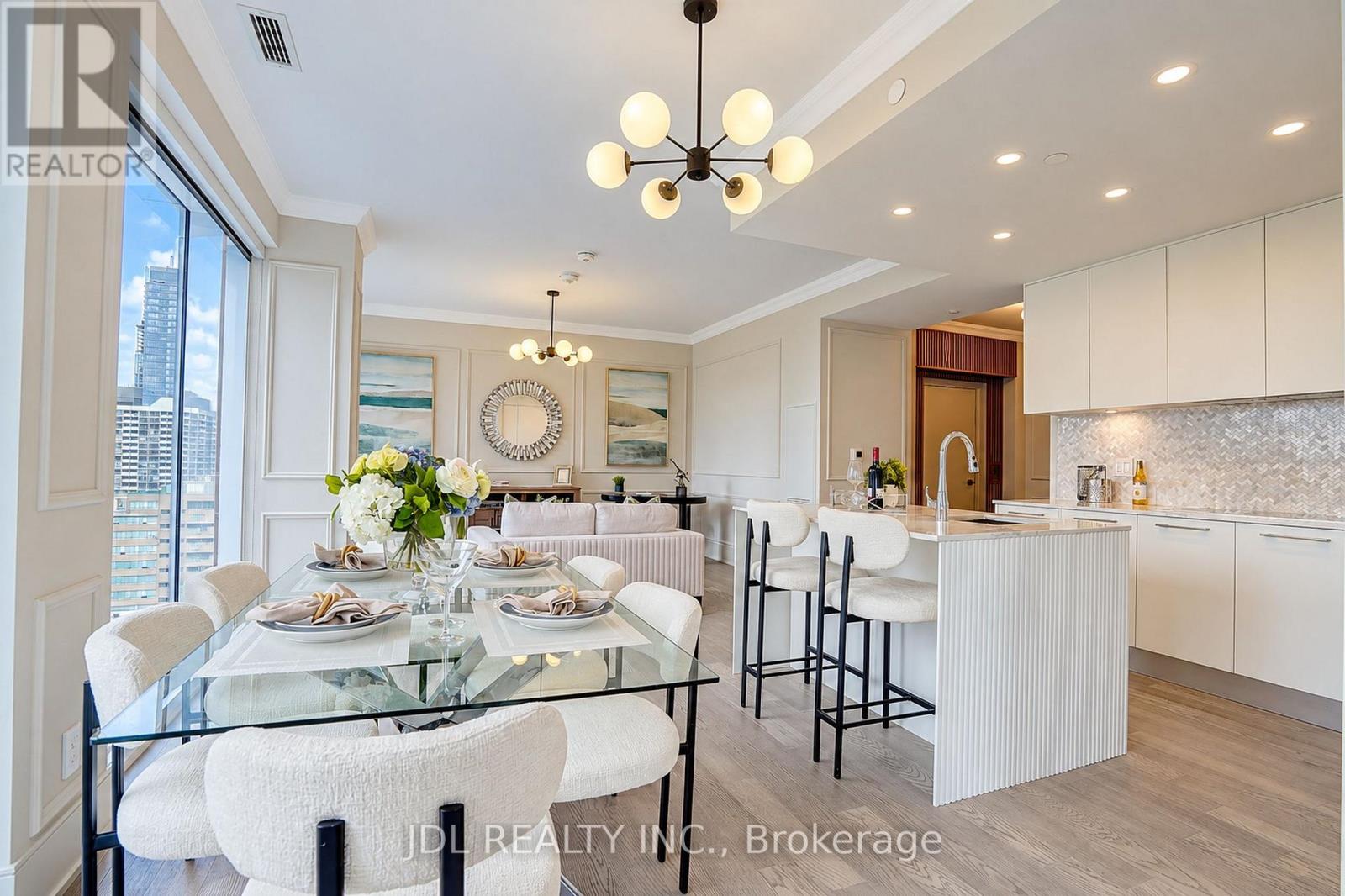 #1615 1 GLOUCESTER STREET - 5