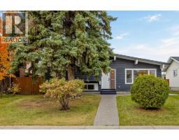 467 Queen Charlotte Road SE - photo 1