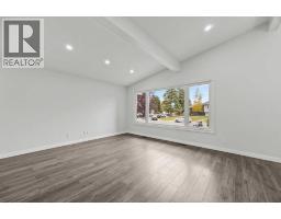 467 Queen Charlotte Road SE - photo 4