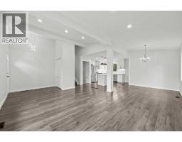 Kitchen - 467 Queen Charlotte Road Se, Calgary, AB T2J5H8 Photo 6
