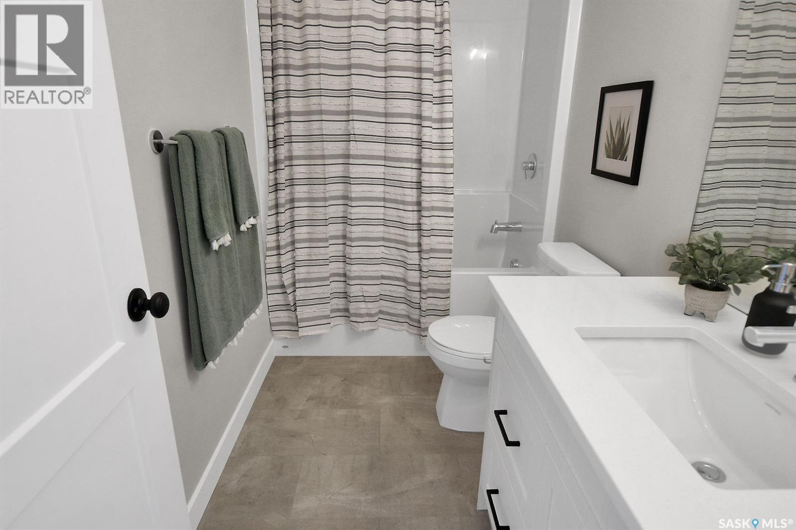4944 Padwick ROAD - 44