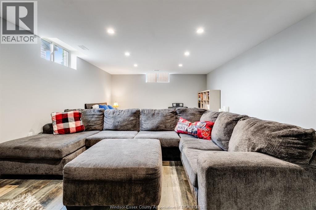 221 Bernath Street — photo 31