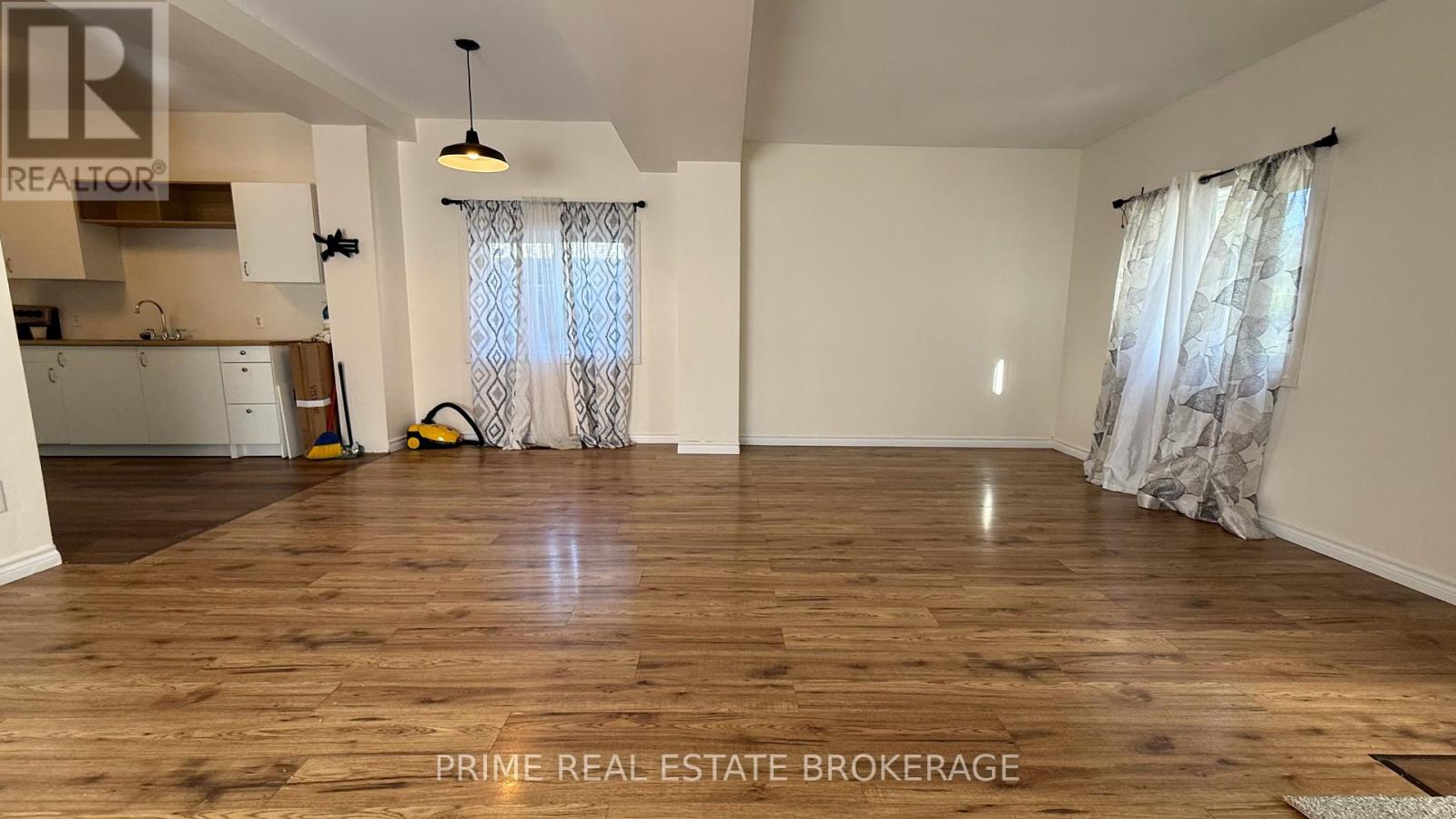 121 BOULLEE STREET - 4