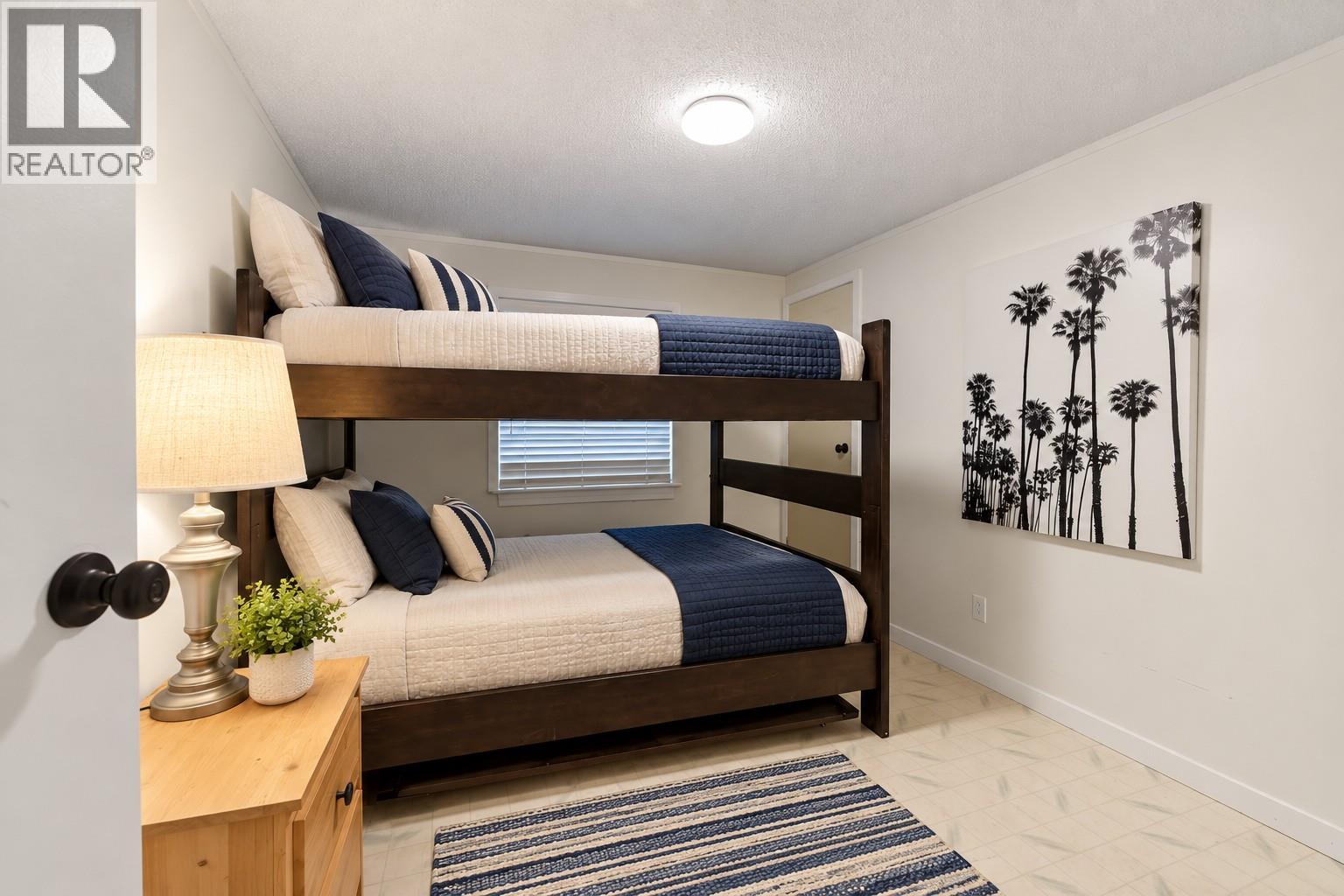 1 Wolfe Street, Sicamous