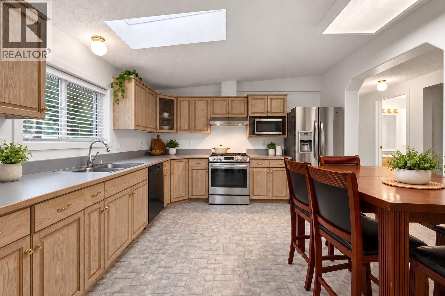  1 Wolfe Street, Sicamous