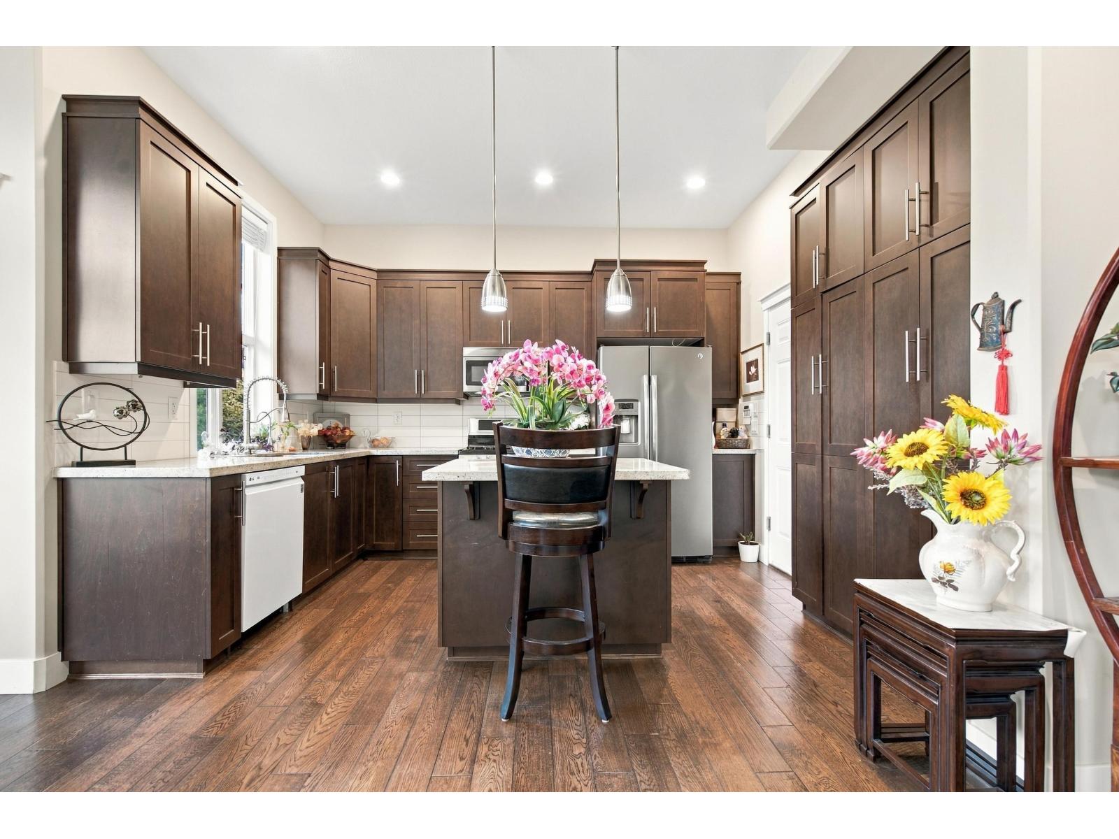 Photo of 6088 163A STREET 9