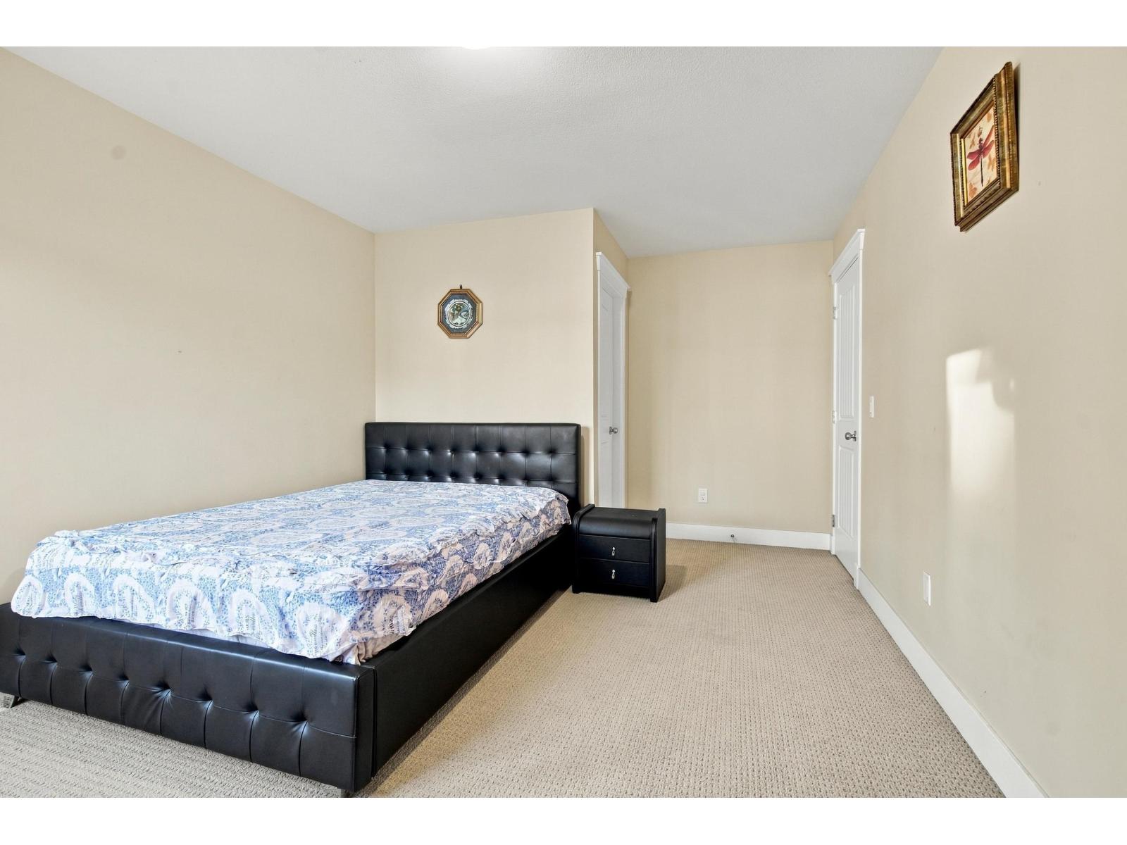 Photo of 6088 163A STREET 26