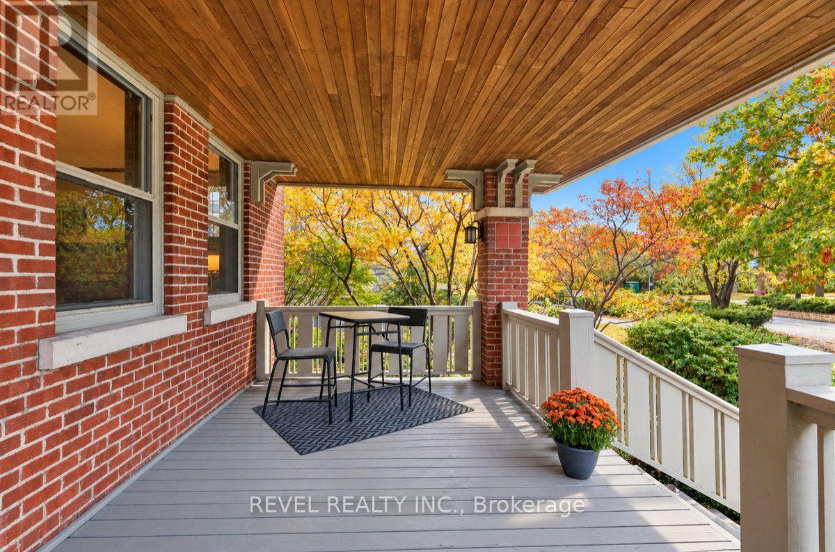 204 Clemow Avenue — photo 10