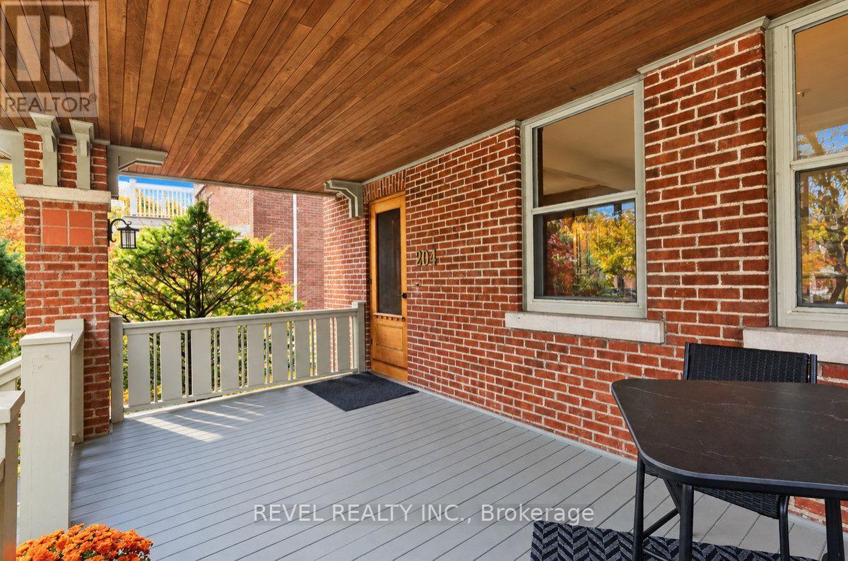 204 Clemow Avenue — photo 11