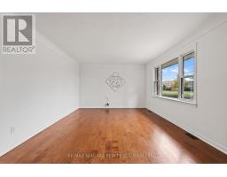 Foyer - 241 Bertie Street, Fort Erie, ON L2A1Z5 Photo 6