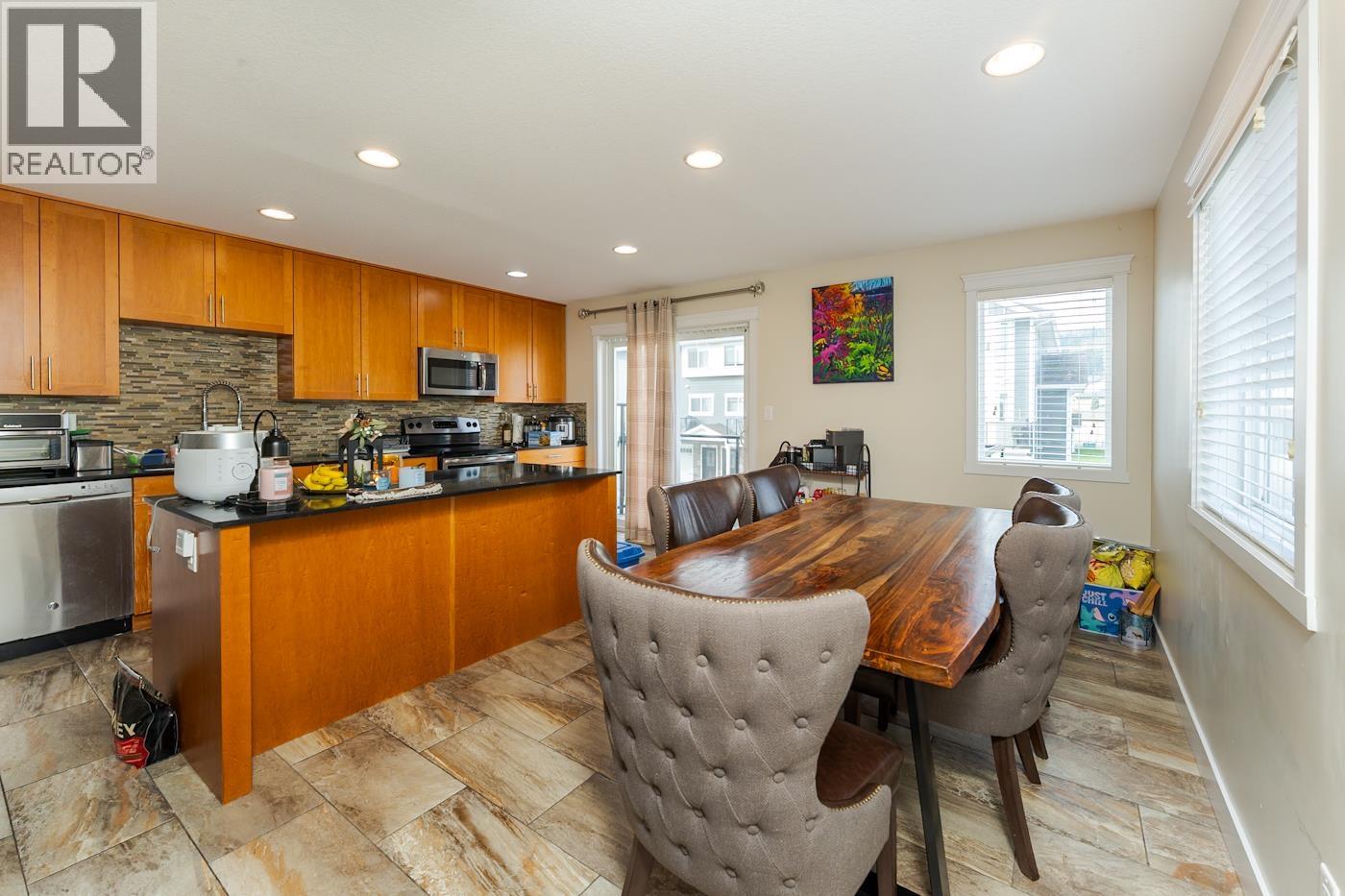 #212 467 TABOR BOULEVARD - 17