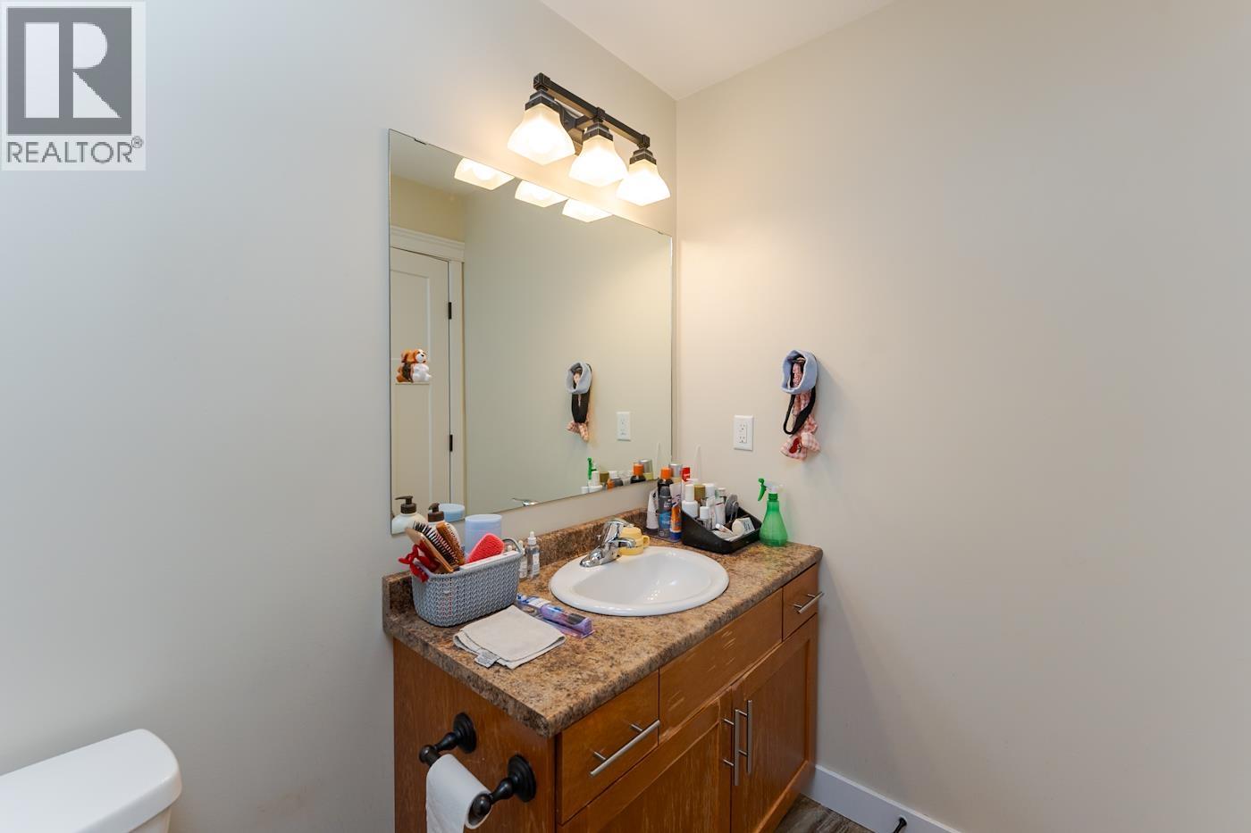 #212 467 TABOR BOULEVARD - 27
