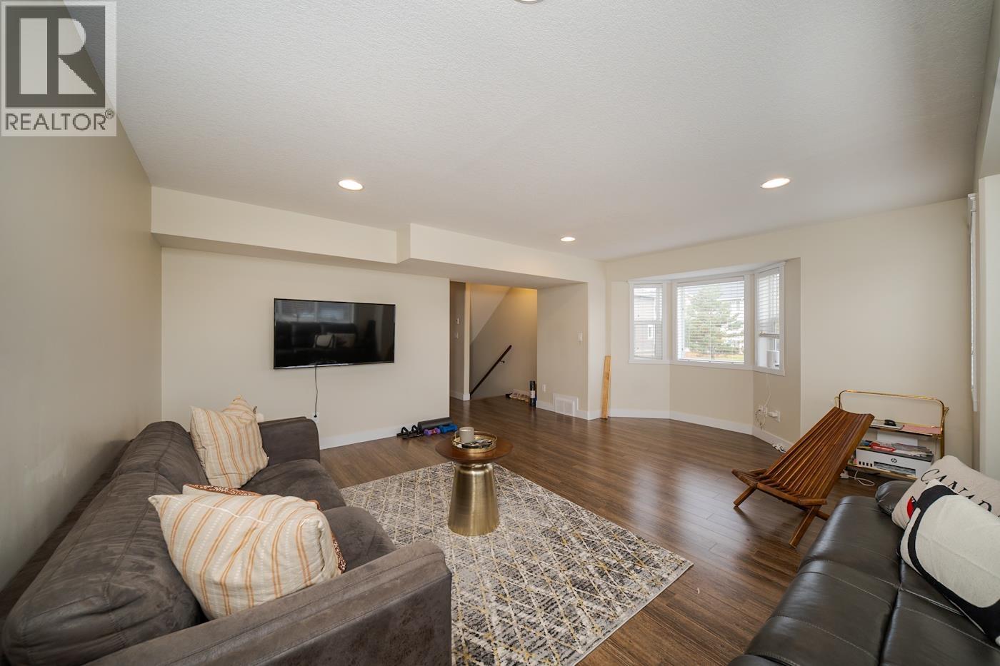 #212 467 TABOR BOULEVARD - 6