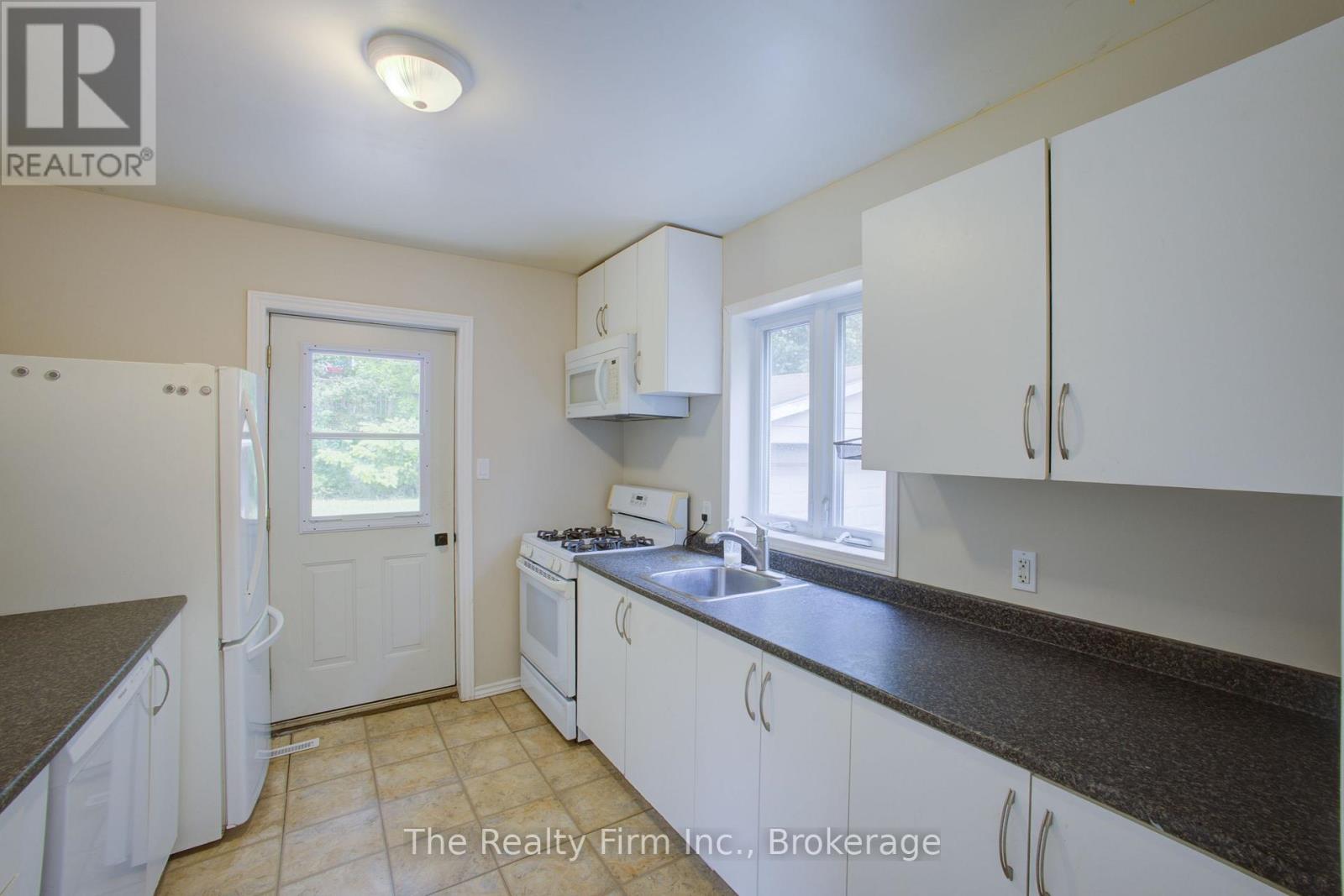 15 Dumbarton Street — photo 12