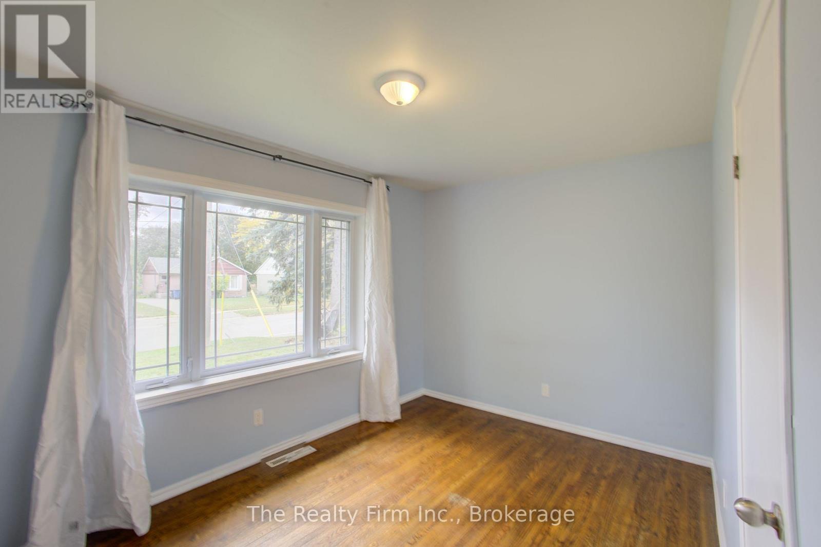 15 Dumbarton Street — photo 14
