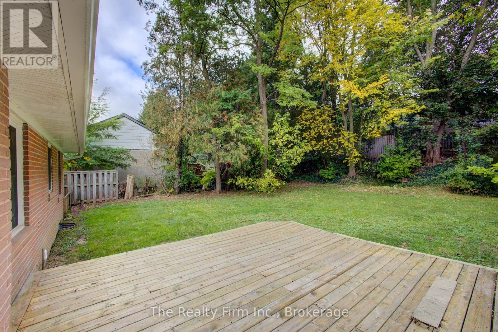 15 Dumbarton Street — photo 26