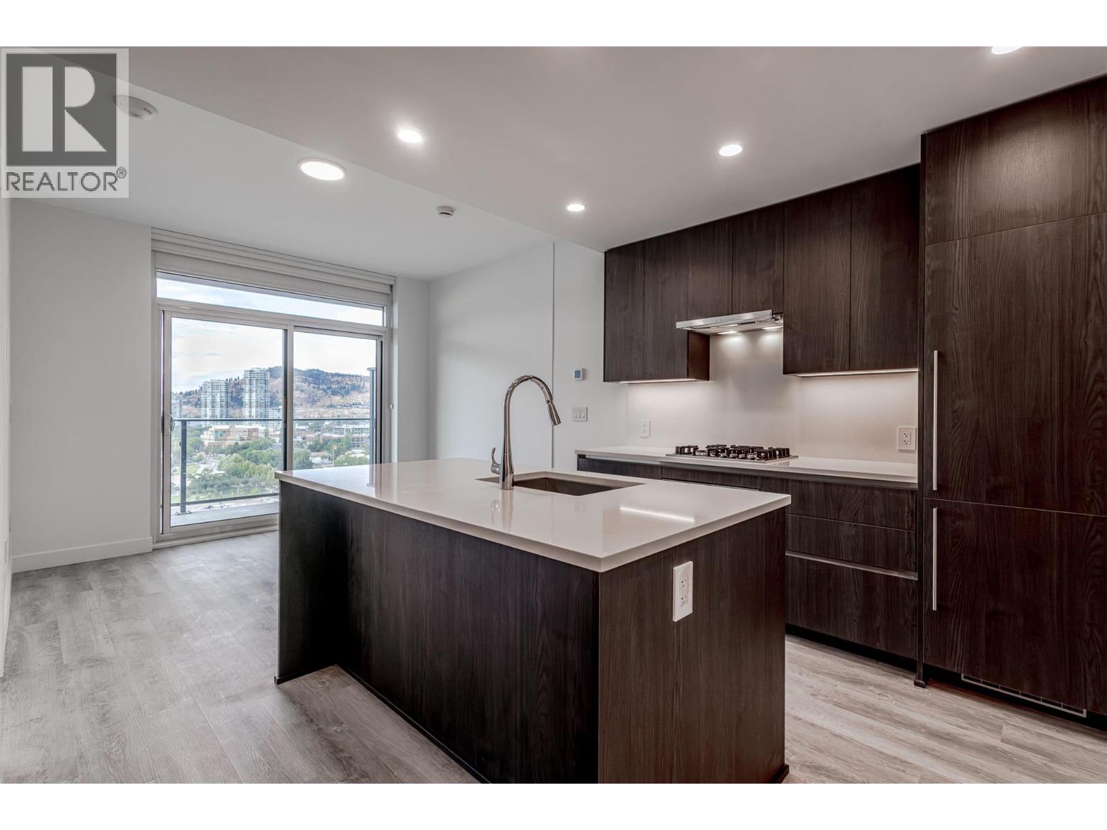 #1401 238 Leon Avenue - 2