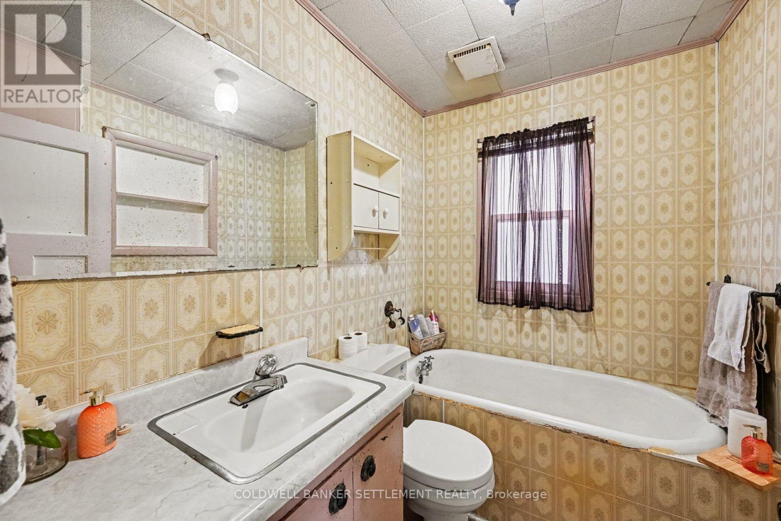 12 Cockburn Street — photo 22