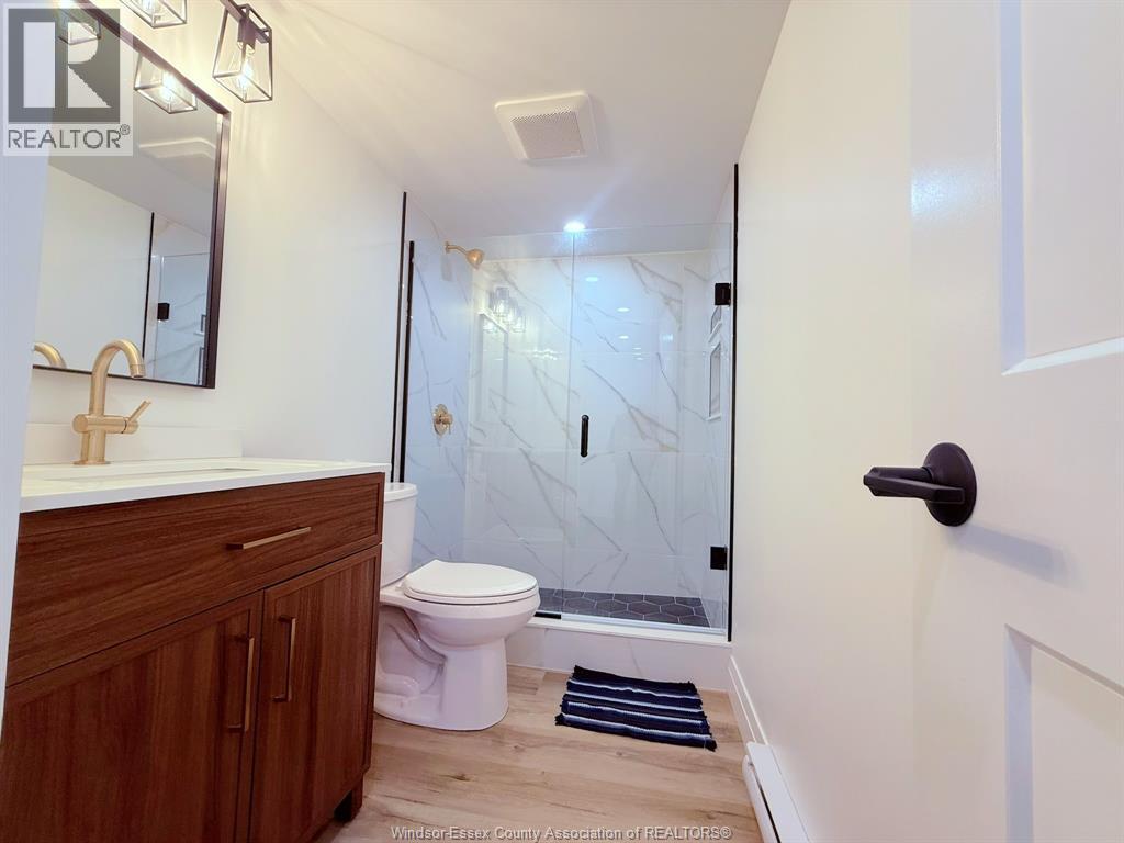 1748 Hall Avenue — photo 11