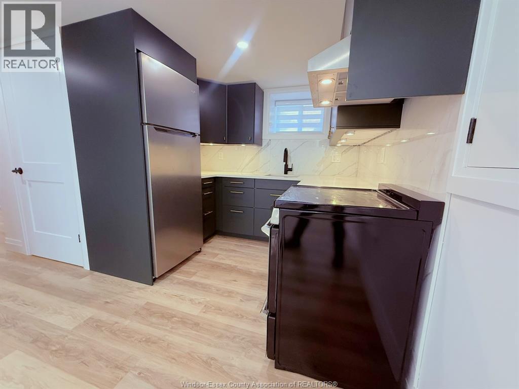 1748 Hall Avenue — photo 12