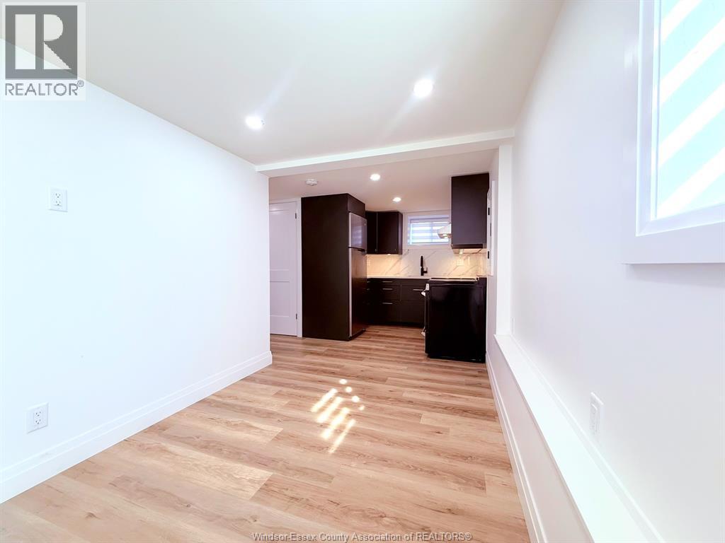 1748 Hall Avenue — photo 14