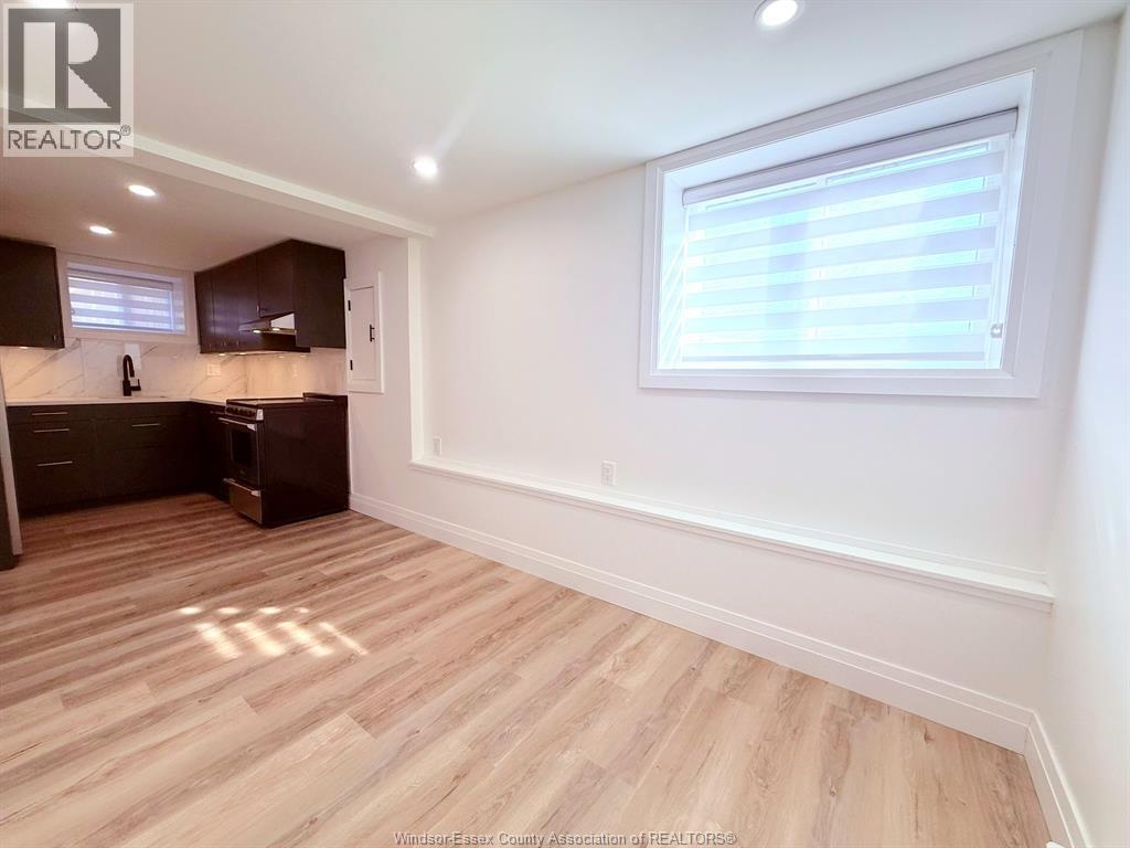 1748 Hall Avenue — photo 15