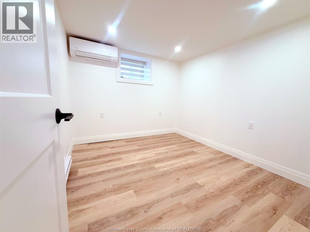 1748 Hall Avenue — photo 7