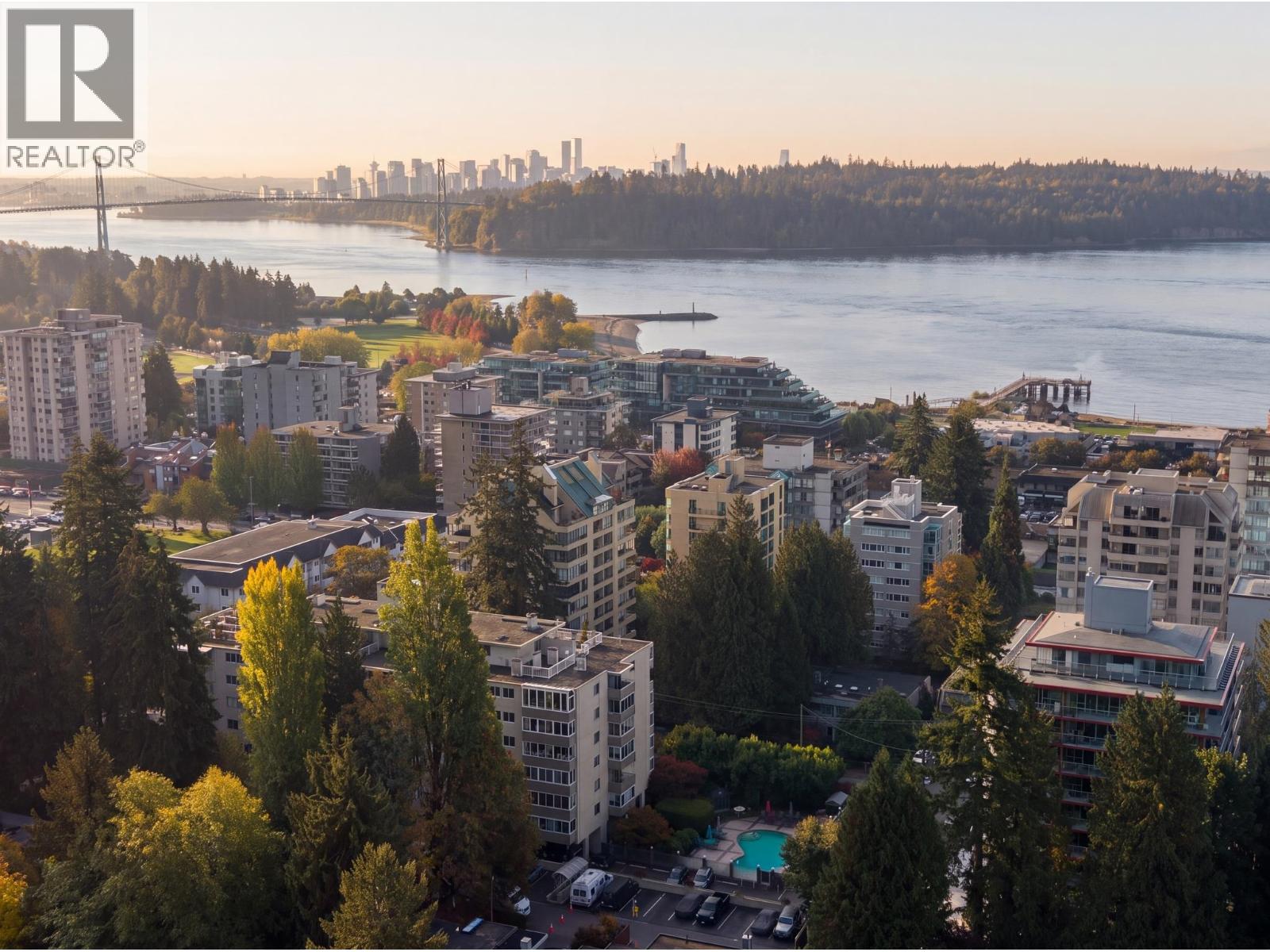 Photo of 701 1425 ESQUIMALT AVENUE 39